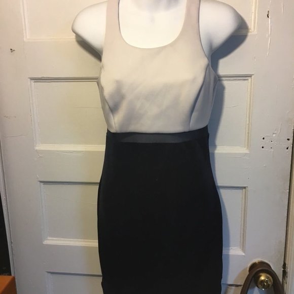 GUESS two-toned Dress Size  XS - Picture 2 of 4